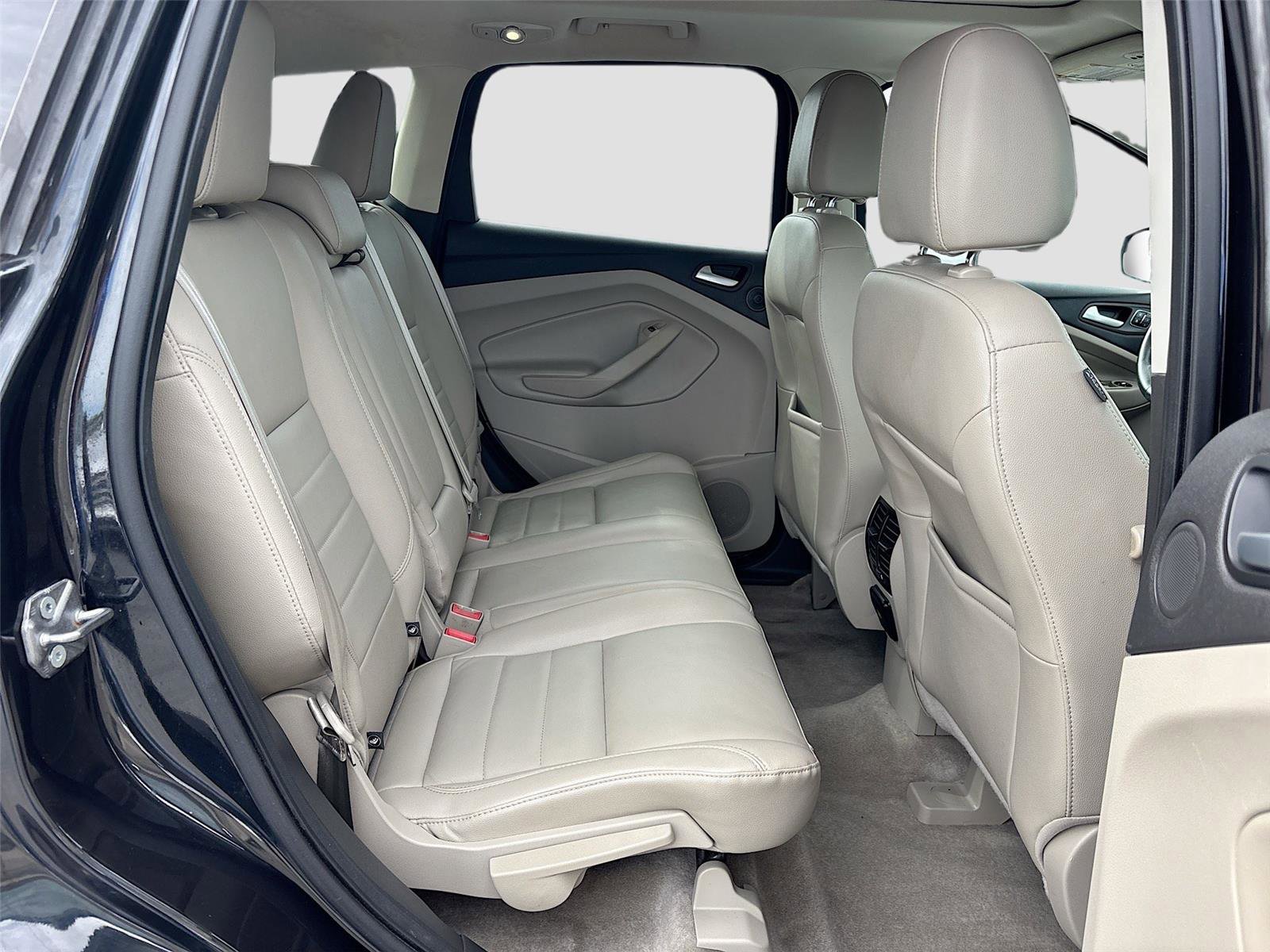 Used 2015 Ford Escape Titanium image 30