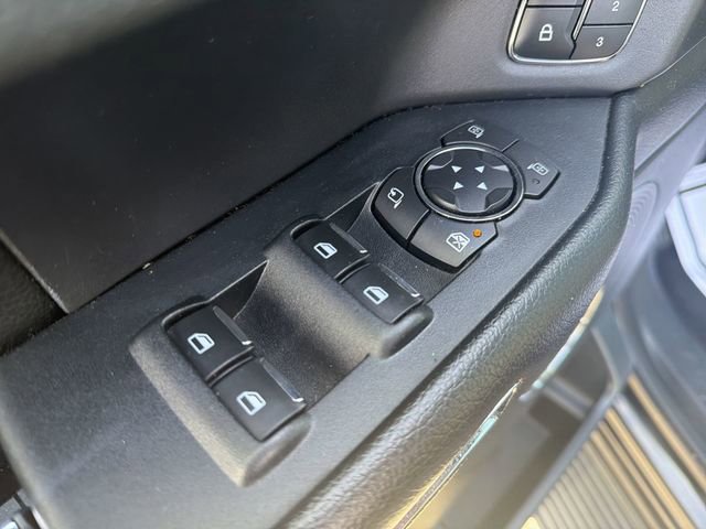 Used 2018 Ford Expedition Max XLT w/ Equipment Group 202A AWD/4WD image 13