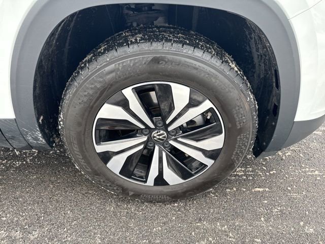 Used 2024 Volkswagen Atlas Cross Sport SE image 29