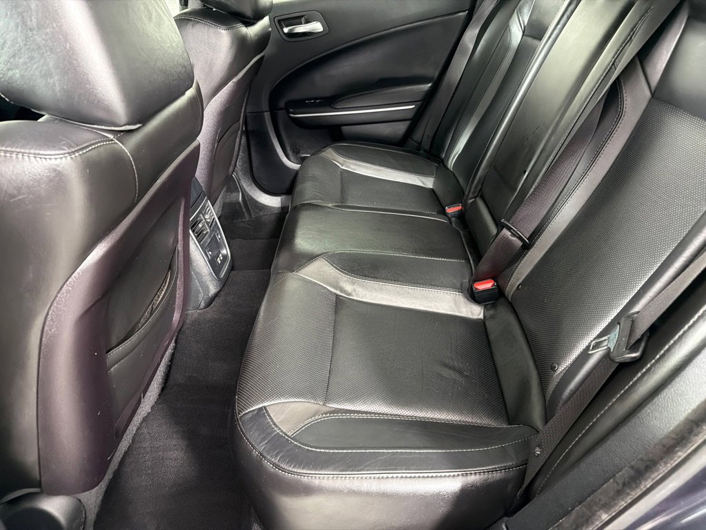 Used 2019 Dodge Charger SXT w/ Leather Interior Group image 19