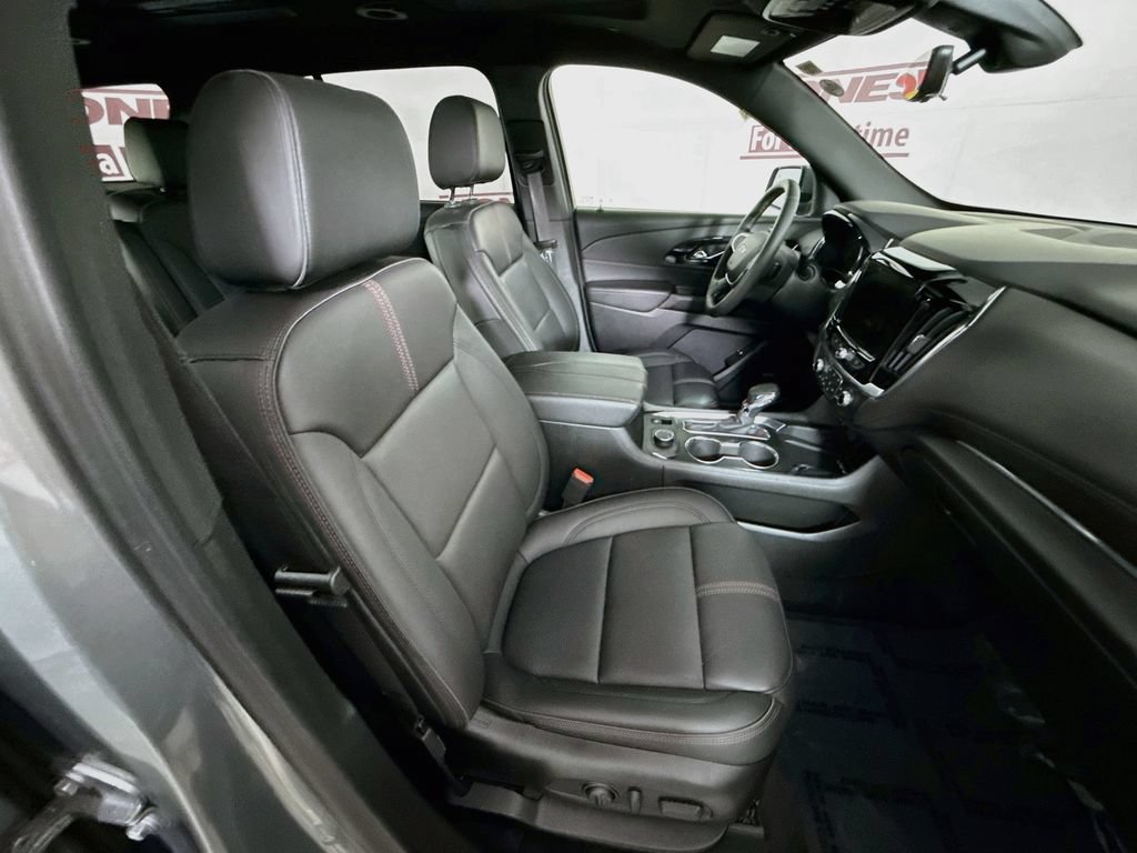 Used 2023 Chevrolet Traverse RS AWD/4WD image 35