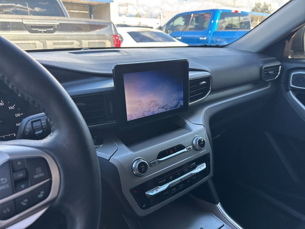 Certified 2022 Ford Explorer XLT w/ Equipment Group 202A image 12