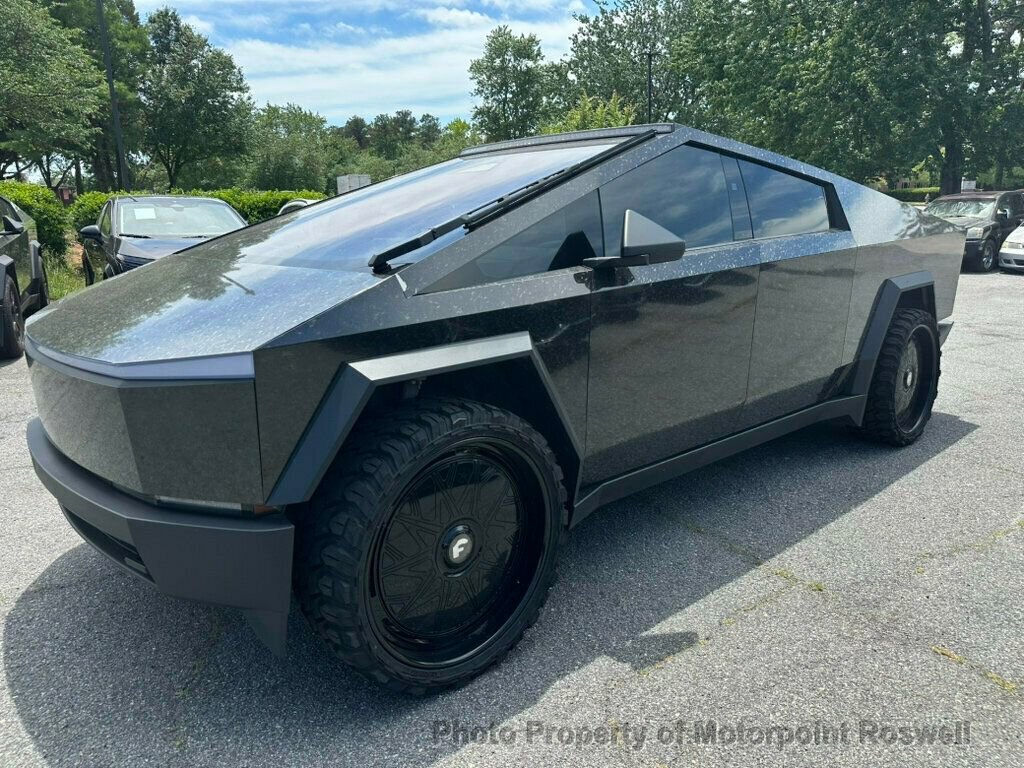 Used 2024 Tesla Cybertruck Cyberbeast AWD/4WD image 10
