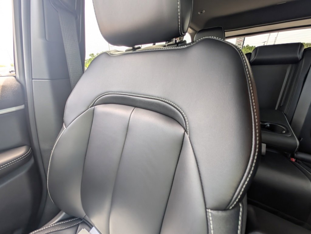 Used 2024 Jeep Grand Cherokee Limited image 13