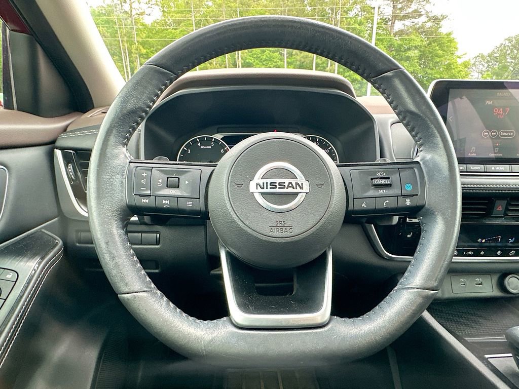 Used 2021 Nissan Rogue SV w/ Premium Package FWD image 18