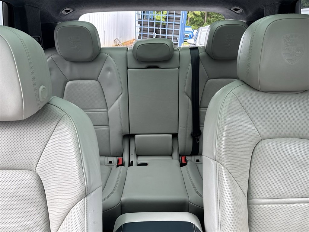 Used 2023 Porsche Cayenne Turbo S image 33