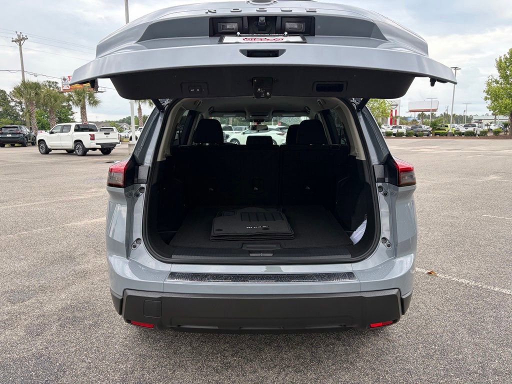 New 2026 Nissan Rogue SV FWD image 5