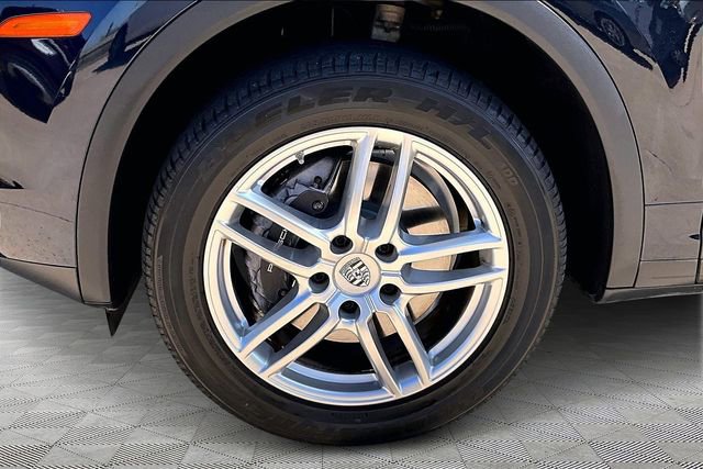 Used 2016 Porsche Cayenne image 8