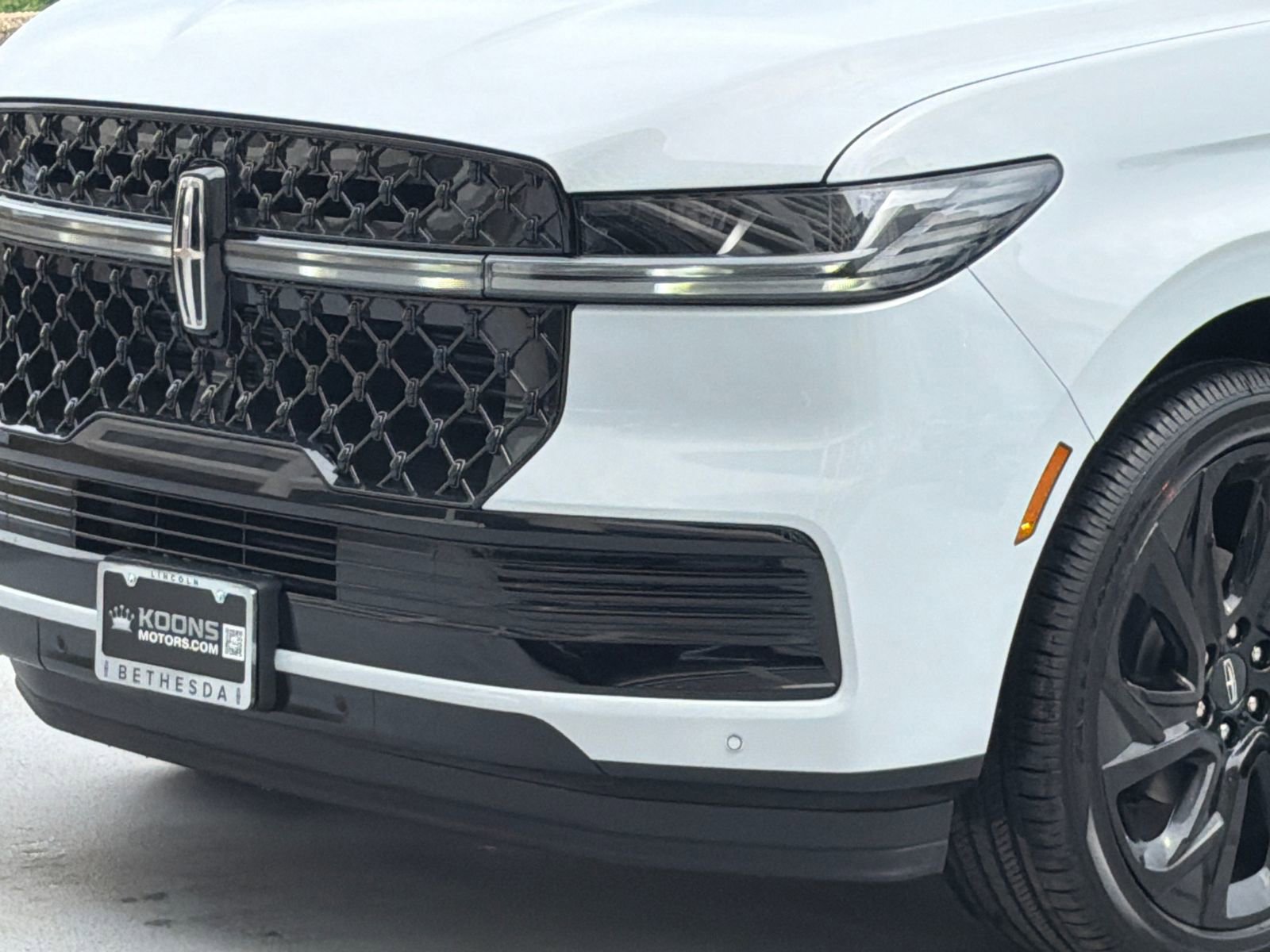 New 2026 Lincoln Navigator Black Label AWD/4WD image 2