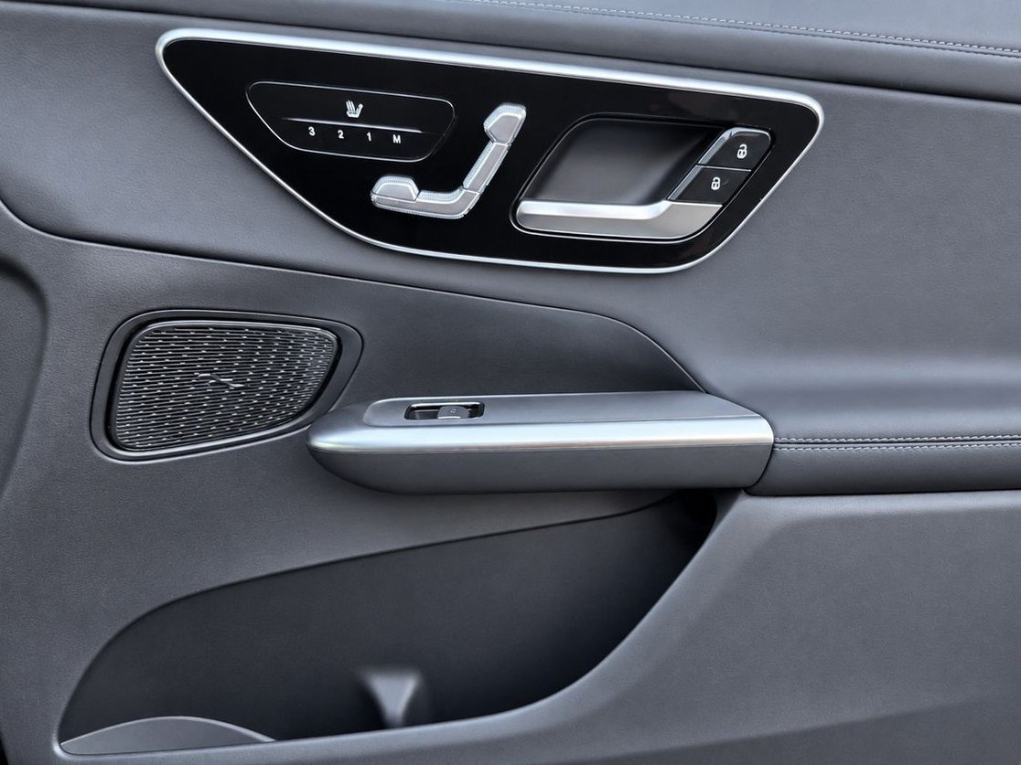 New 2026 Mercedes-Benz GLC 300 4MATIC image 30