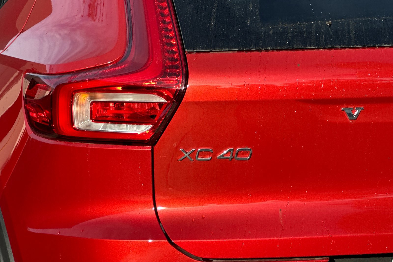 New 2025 Volvo XC40 B5 Plus image 34