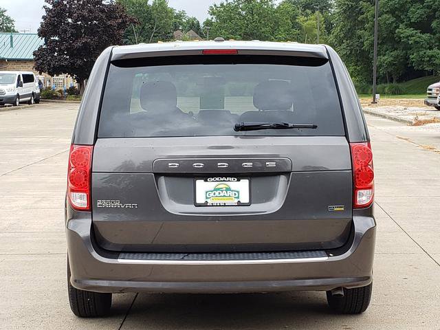 Used 2016 Dodge Grand Caravan SE image 4
