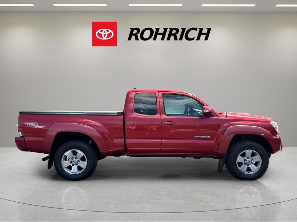 Used 2012 Toyota Tacoma 4x4 Access Cab V6 w/ TRD Sport Pkg image 5