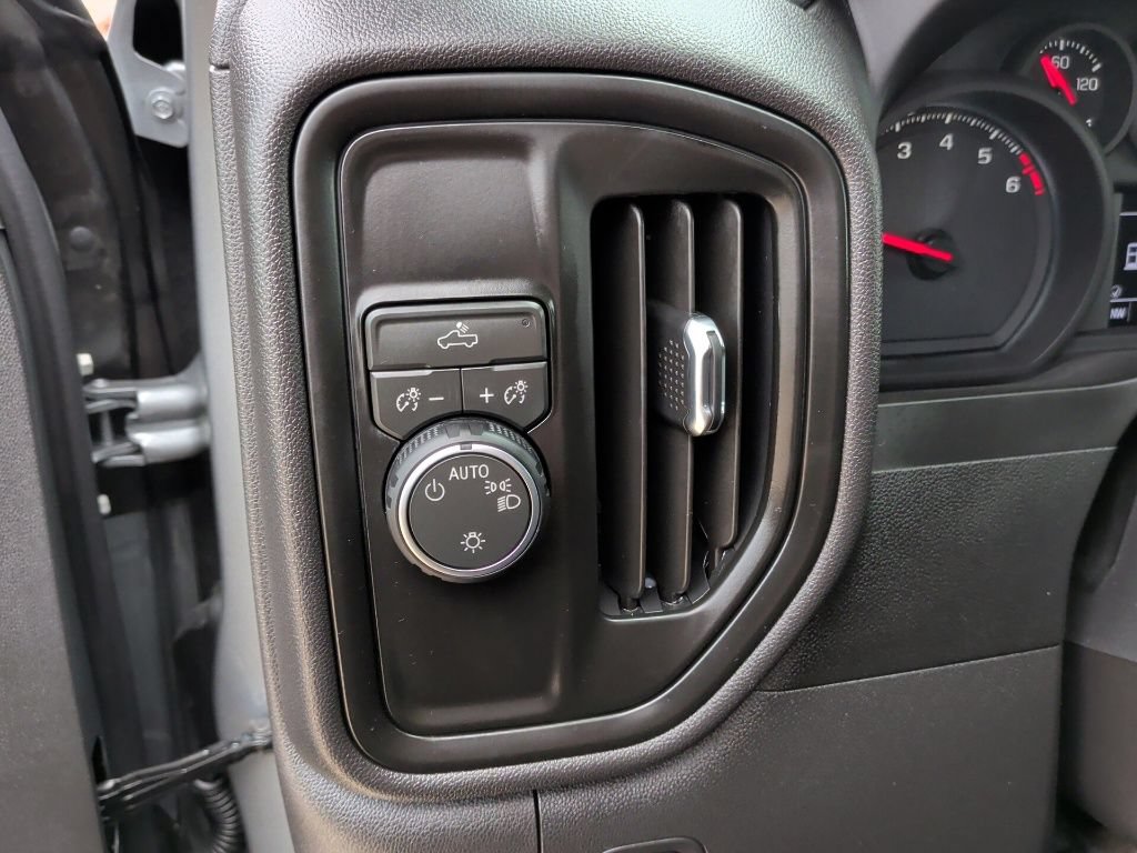 New 2026 Chevrolet Silverado 1500 Custom w/ LPO, Dark Essentials Package RWD image 15