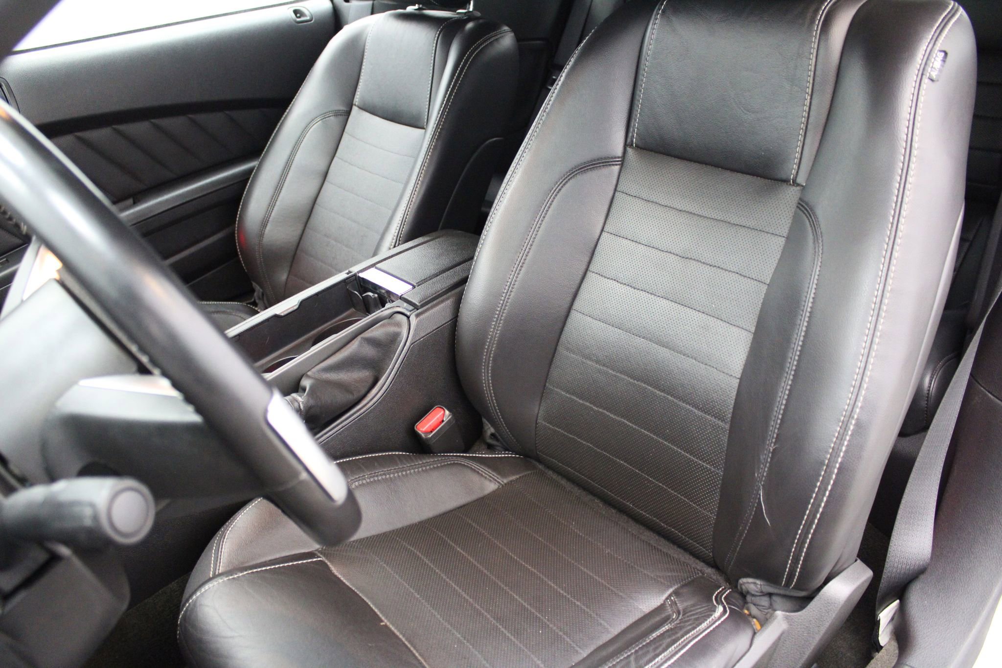 Used 2014 Ford Mustang Premium RWD image 15