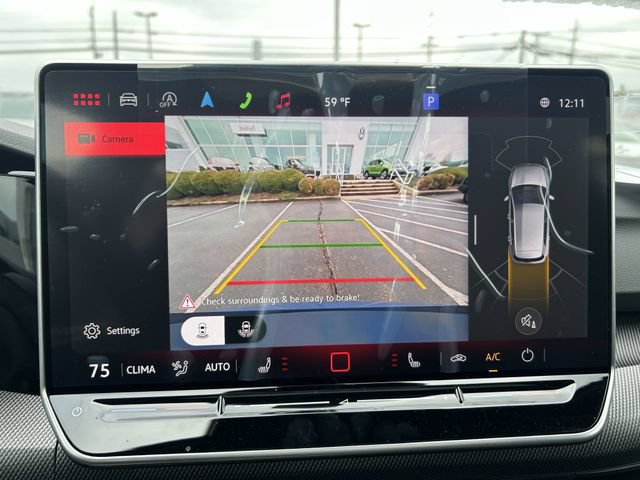 New 2026 Volkswagen GTI SE FWD image 14