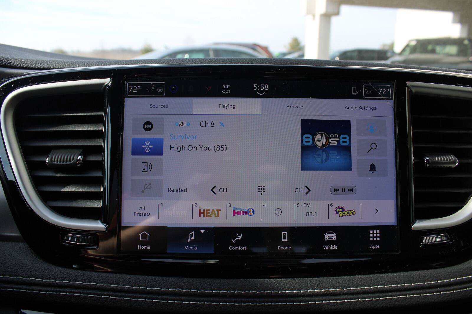 New 2026 Chrysler Pacifica Select w/ S Appearance Package FWD image 17