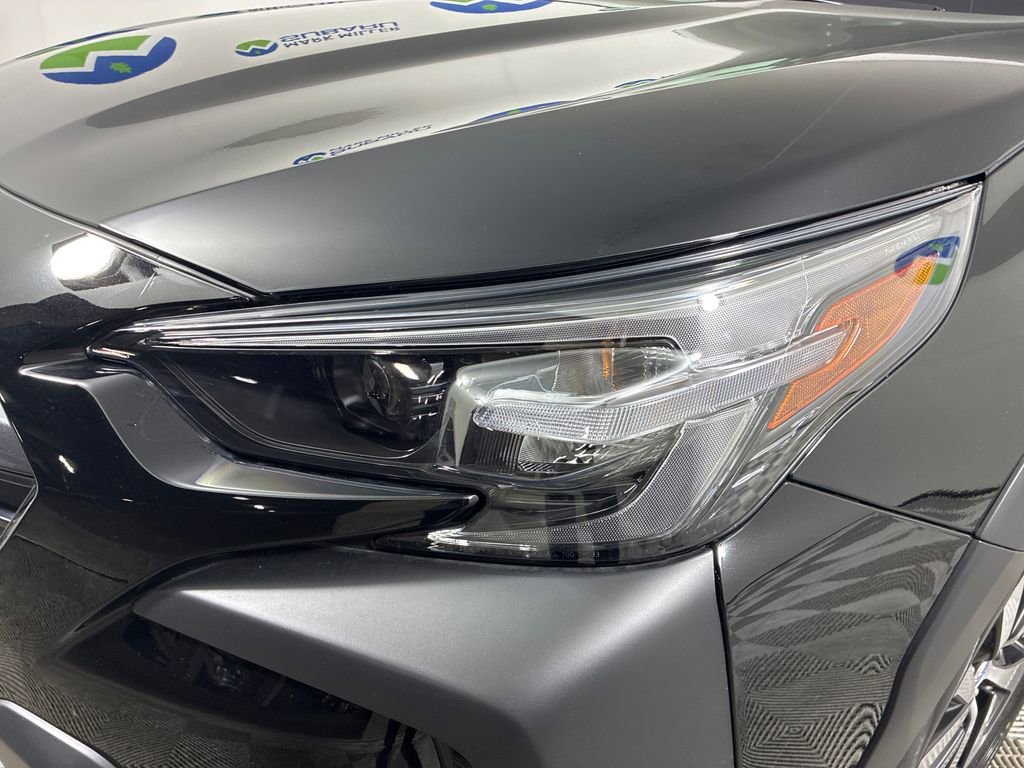 Certified 2025 Subaru Outback Premium AWD/4WD image 4