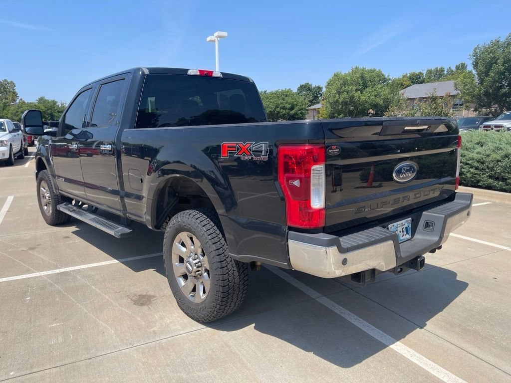 Used 2017 Ford F250 Lariat w/ Lariat Ultimate Package AWD/4WD image 4