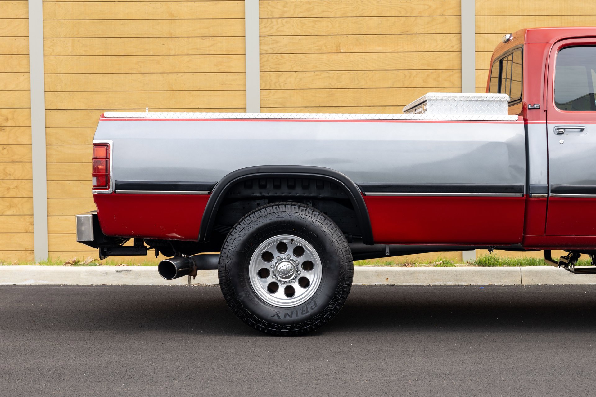 Used 1991 Dodge D/W Truck 250 image 19