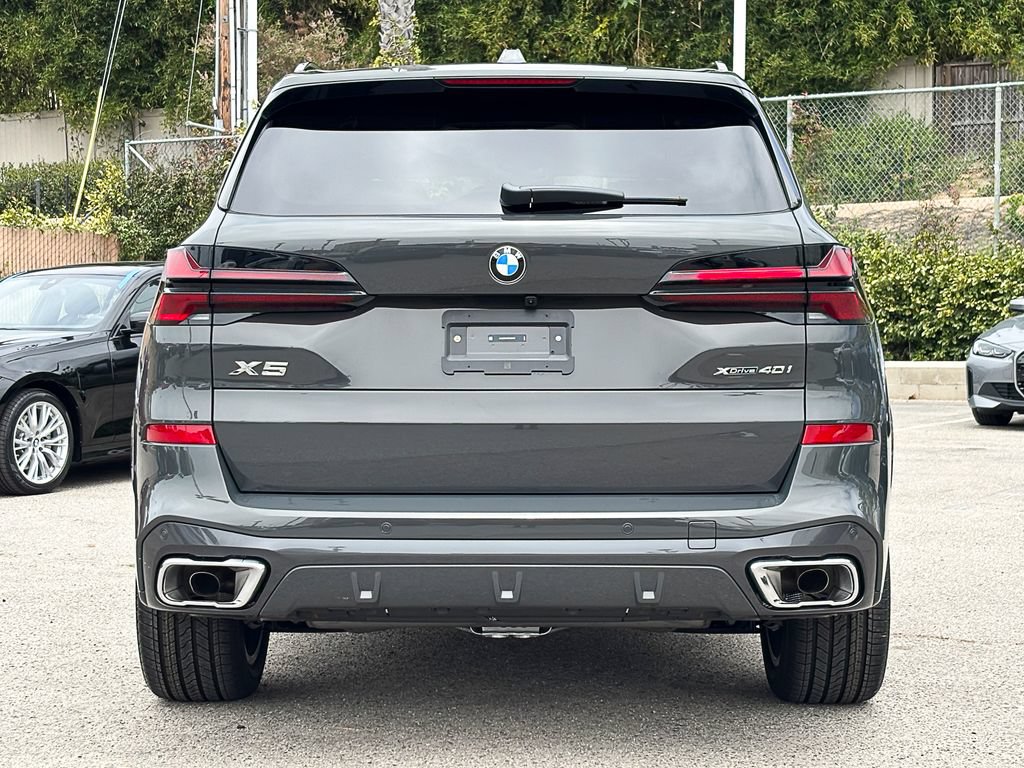 New 2026 BMW X5 xDrive40i w/ M Sport Package AWD/4WD image 18