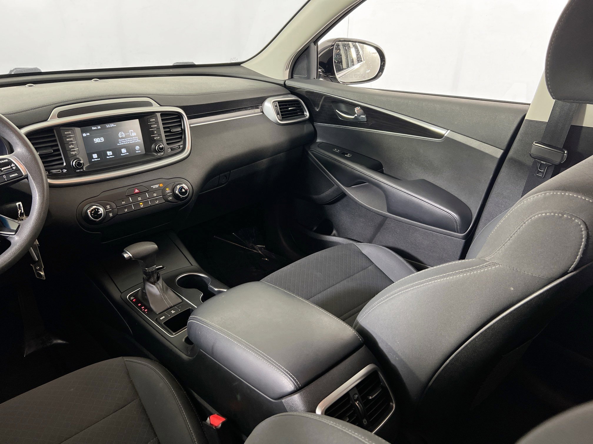 Used 2019 Kia Sorento LX image 21