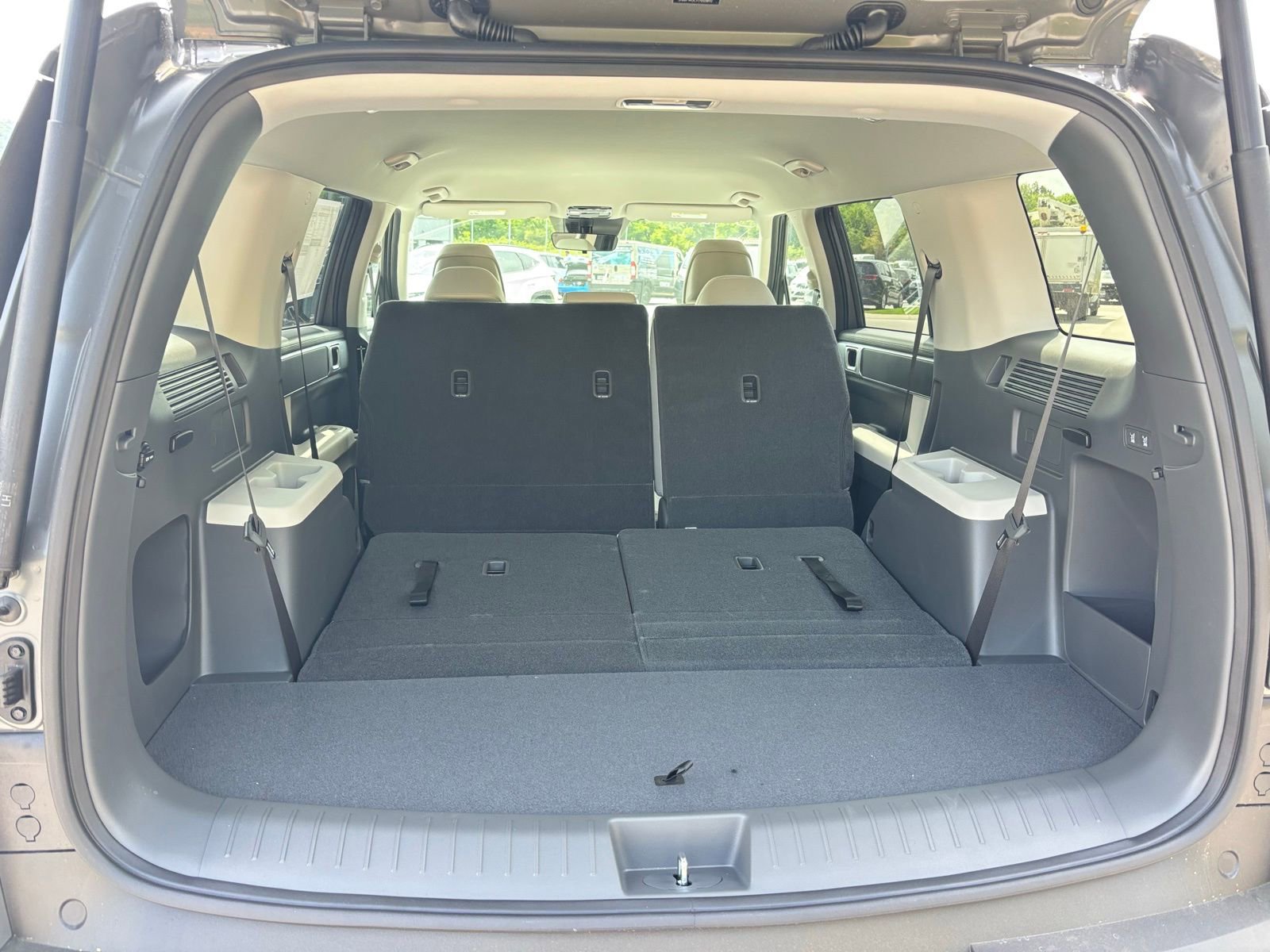 New 2026 Hyundai Santa Fe SE FWD image 16