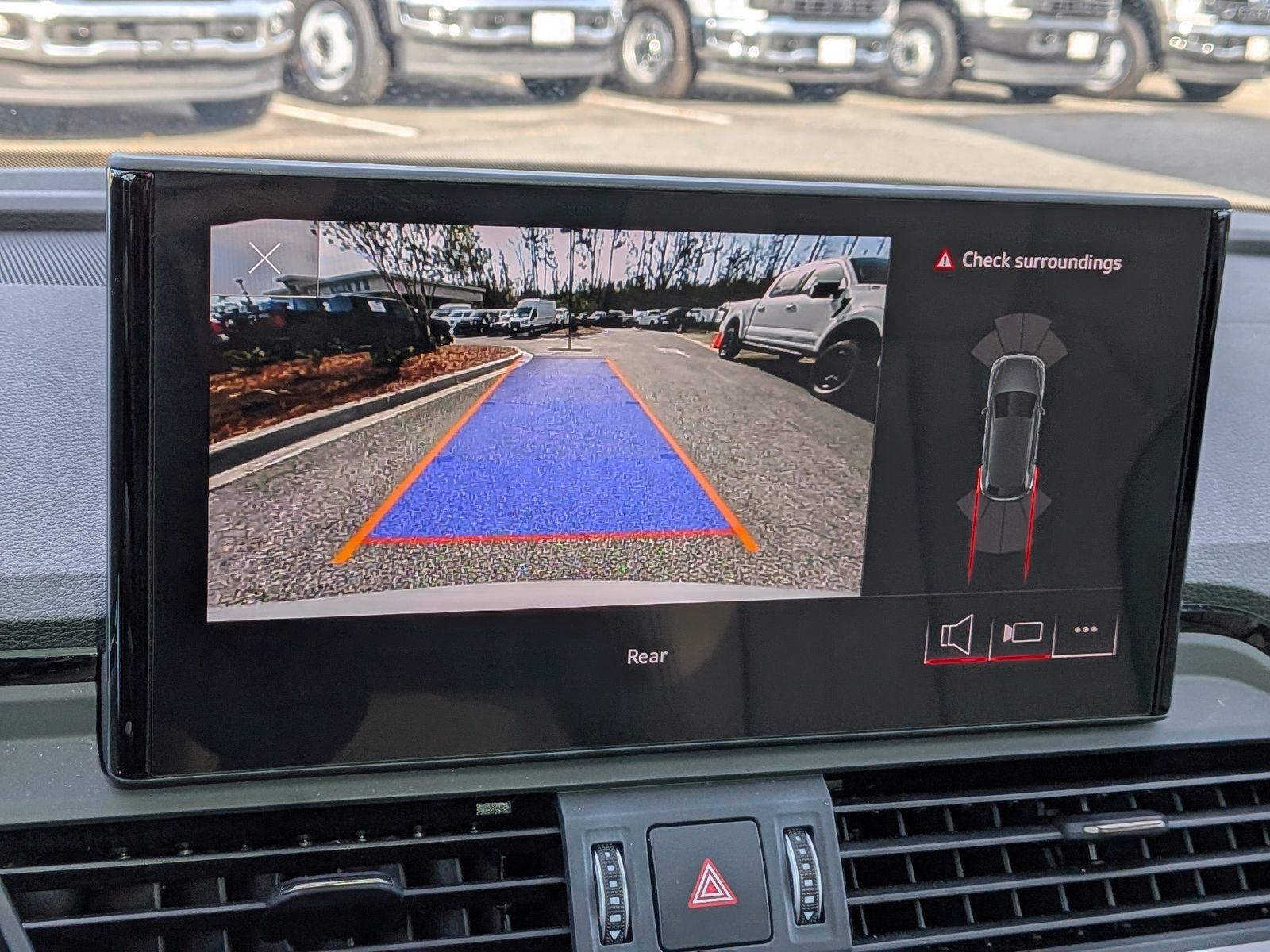 Used 2024 Audi Q5 2.0T Premium image 25