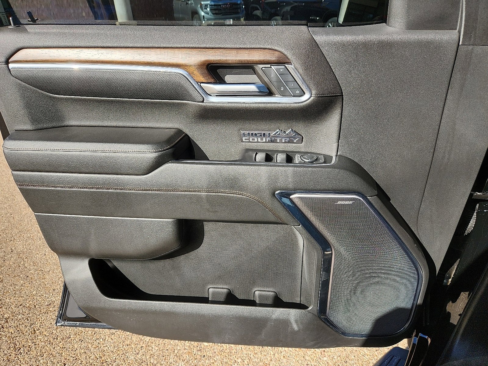 Used 2024 Chevrolet Silverado 1500 High Country w/ High Country Premium Package image 15