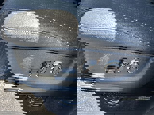 Used 2025 Genesis GV80 2.5T Select image 25