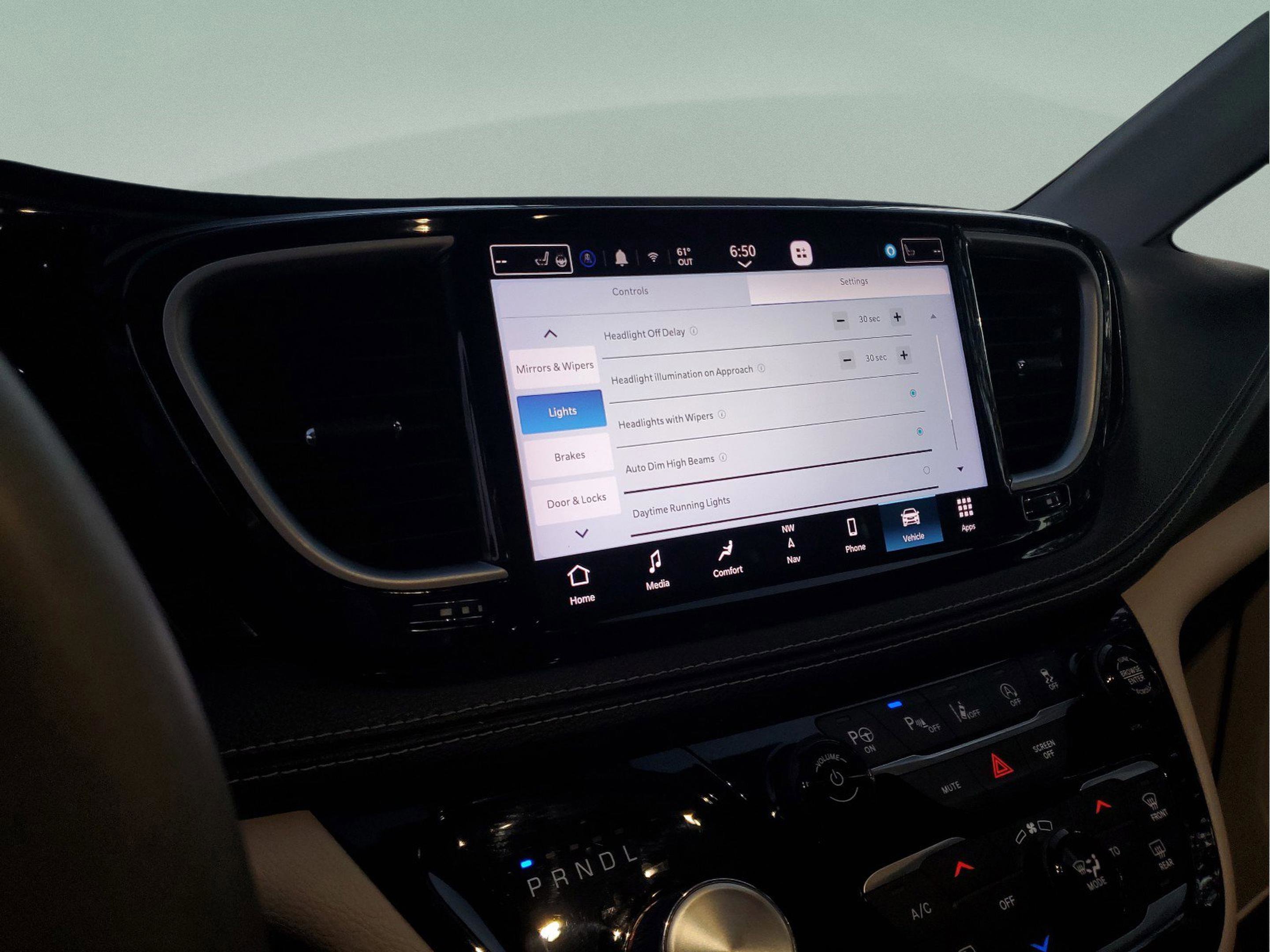 Certified 2022 Chrysler Pacifica Limited FWD image 18