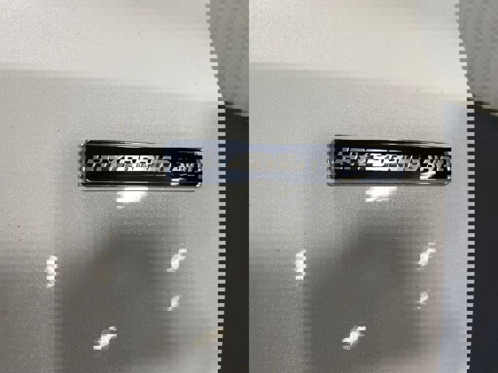 Used 2020 Ford Escape Titanium image 18