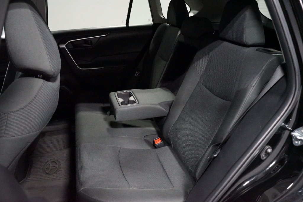 Certified 2024 Toyota RAV4 LE FWD image 27