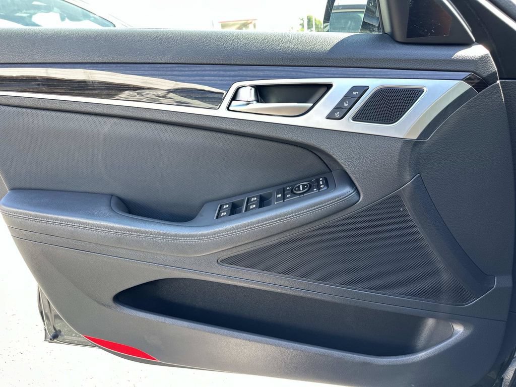 Used 2019 Genesis G80 3.8 AWD/4WD image 26