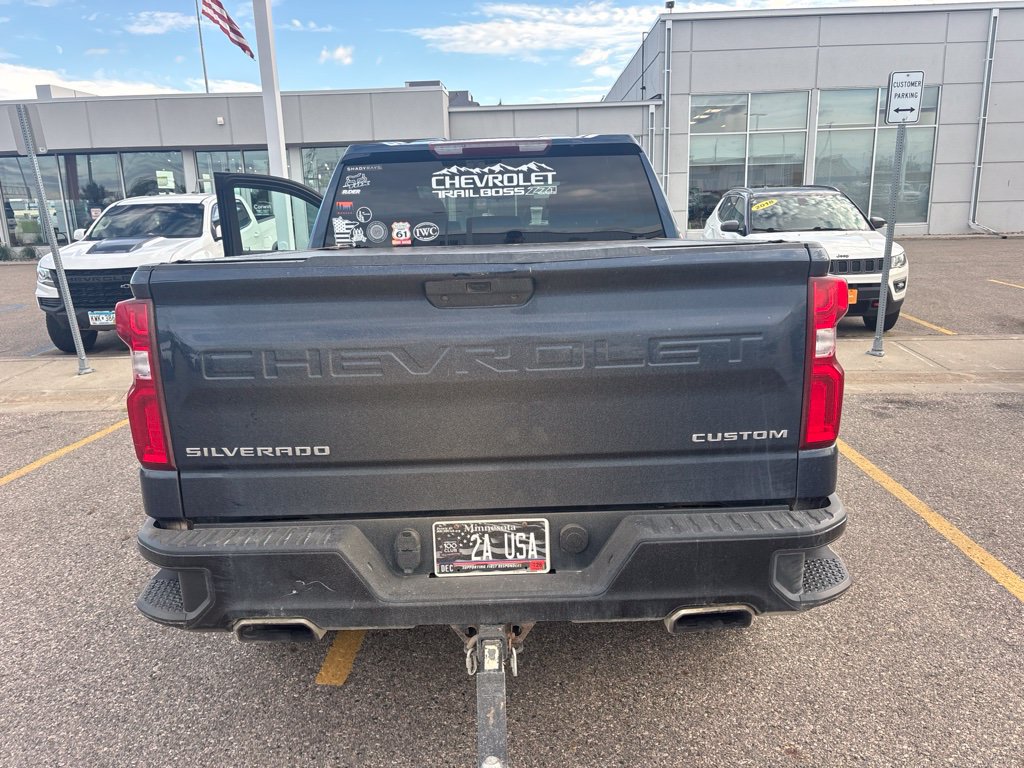Used 2019 Chevrolet Silverado 1500 Custom Trail Boss w/ Custom Convenience Package AWD/4WD image 4