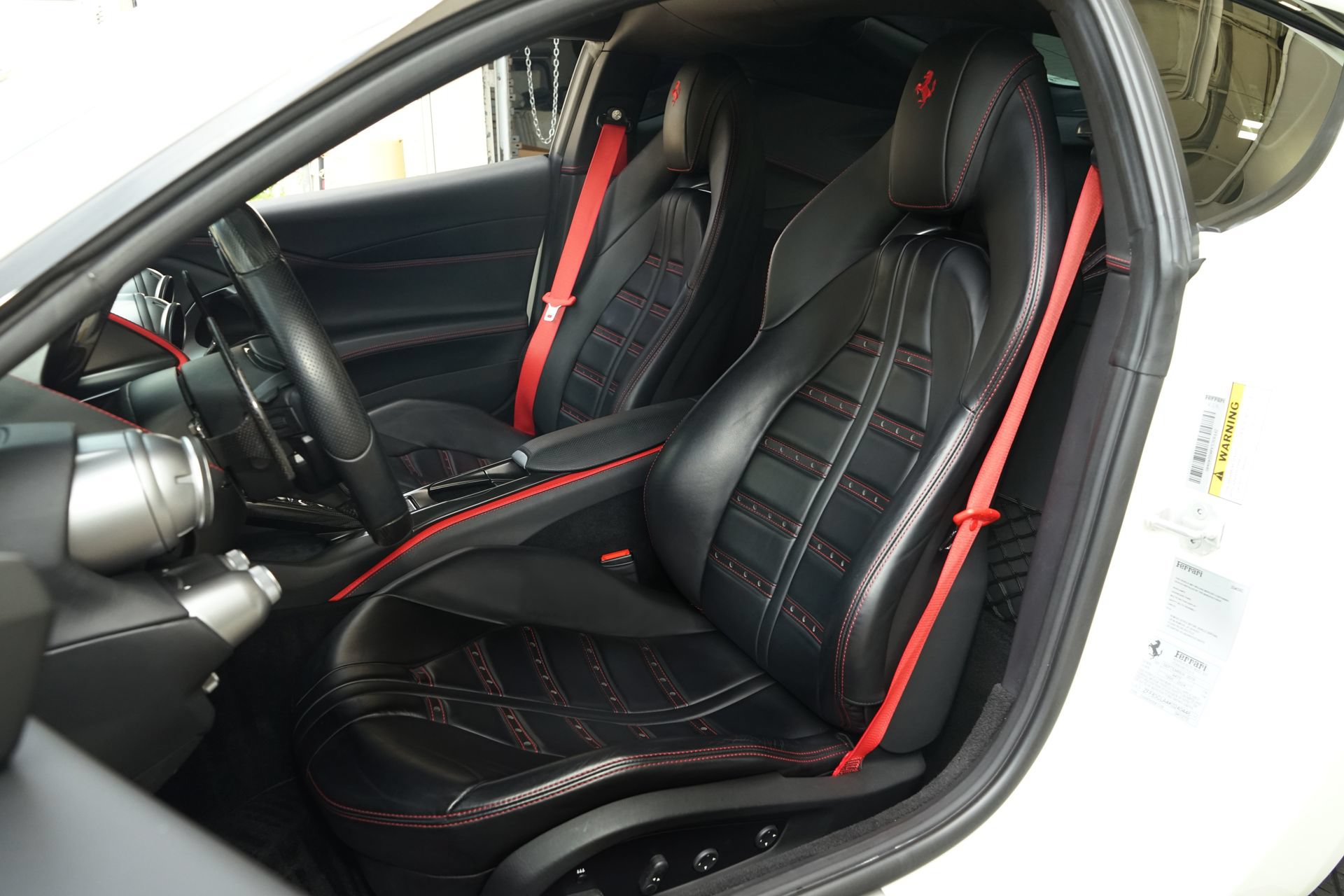 Used 2019 Ferrari 812 Superfast RWD image 10