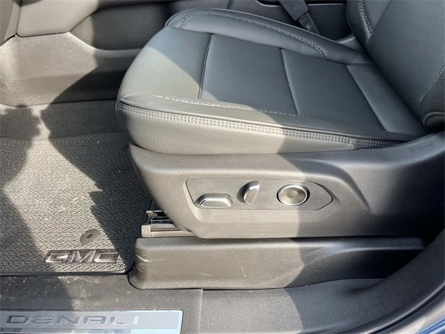 New 2026 GMC Yukon Denali w/ Sun & Power Step Package image 19
