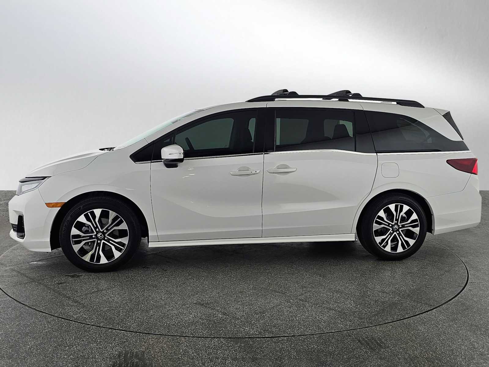 Used 2026 Honda Odyssey Elite image 6