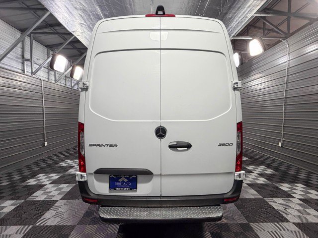 Used 2022 Mercedes-Benz Sprinter 2500 image 6