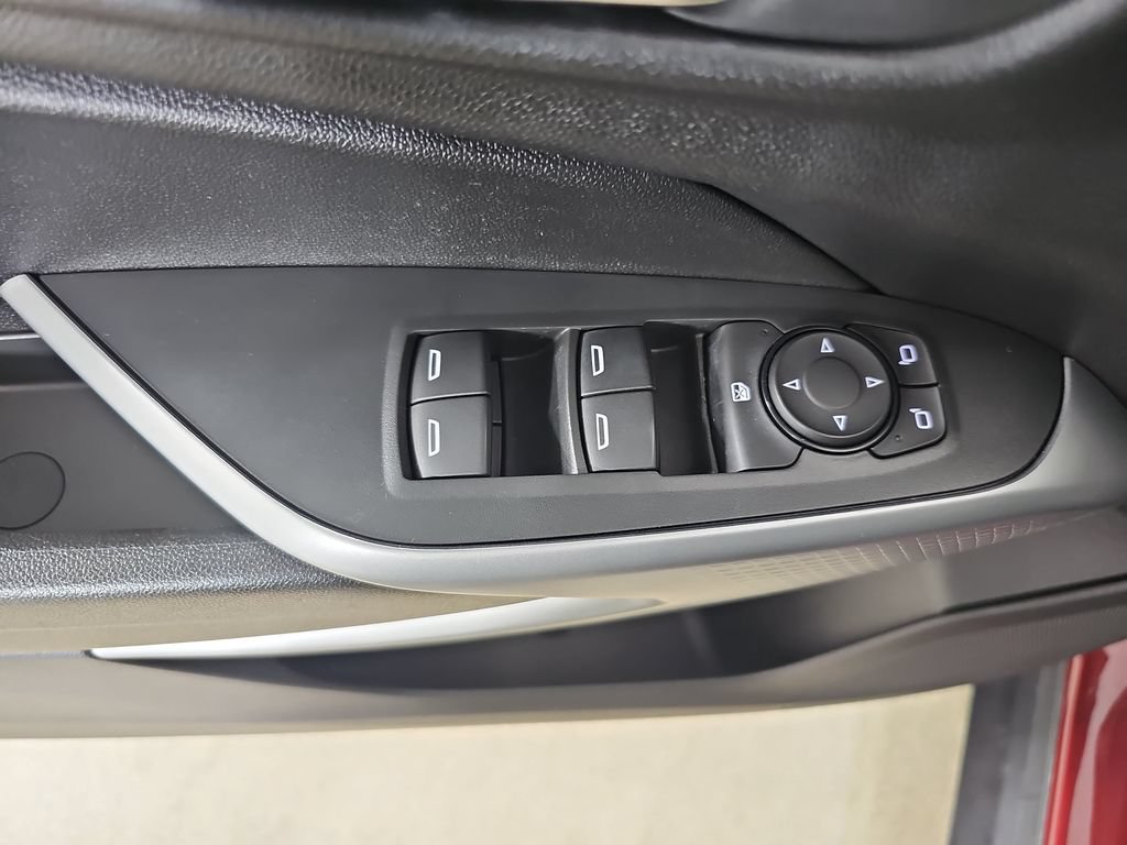 Certified 2024 Chevrolet Trax RS FWD image 32