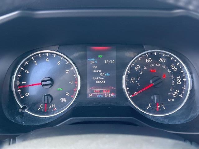 Used 2022 Toyota RAV4 XLE Premium AWD/4WD image 3