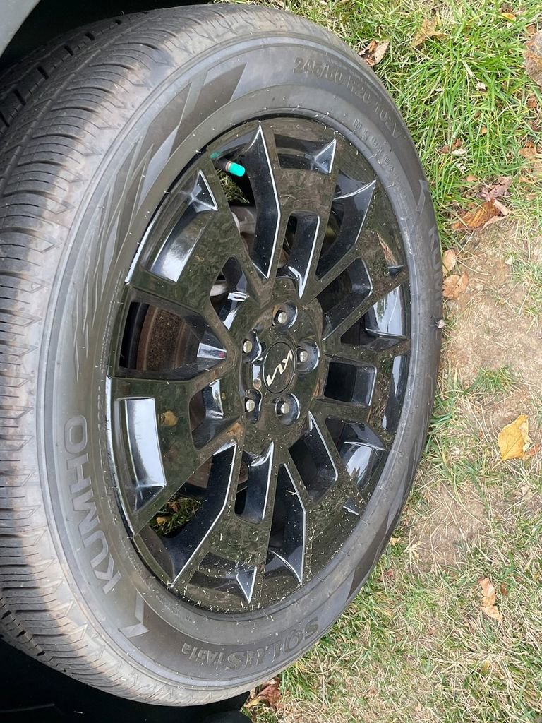 Used 2022 Kia Telluride EX w/ EX Premium Package image 9