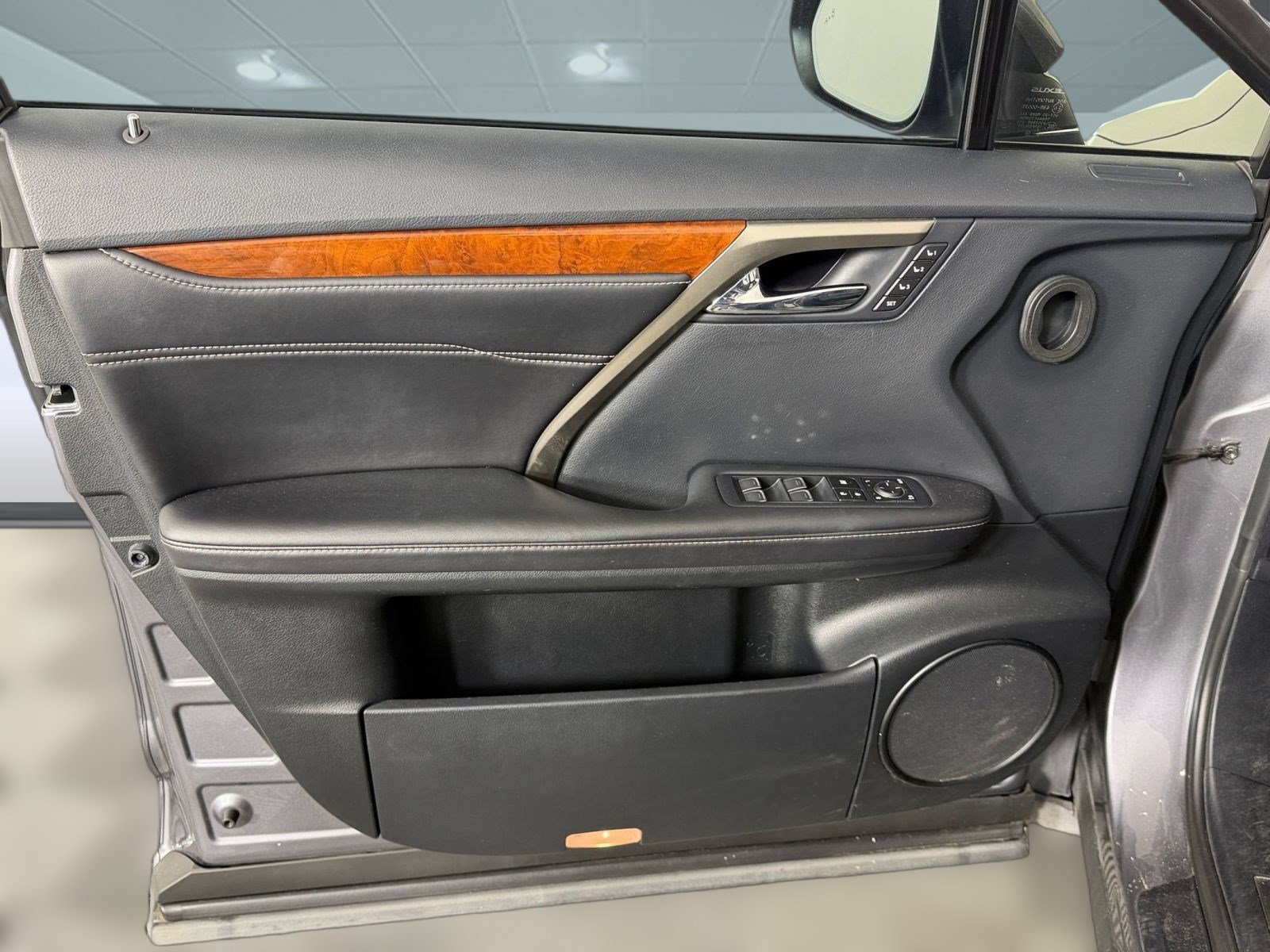 Used 2019 Lexus RX 350L FWD w/ Premium Package image 26