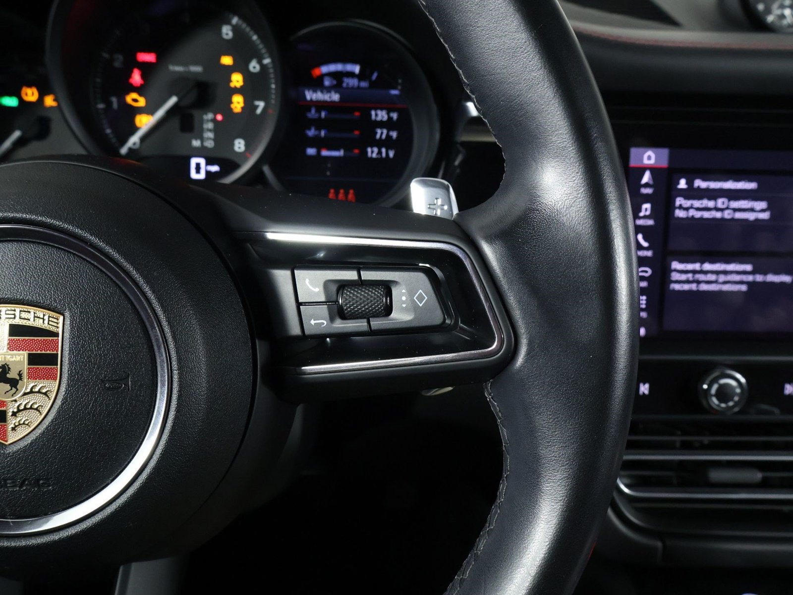 Certified 2023 Porsche Macan AWD/4WD image 15