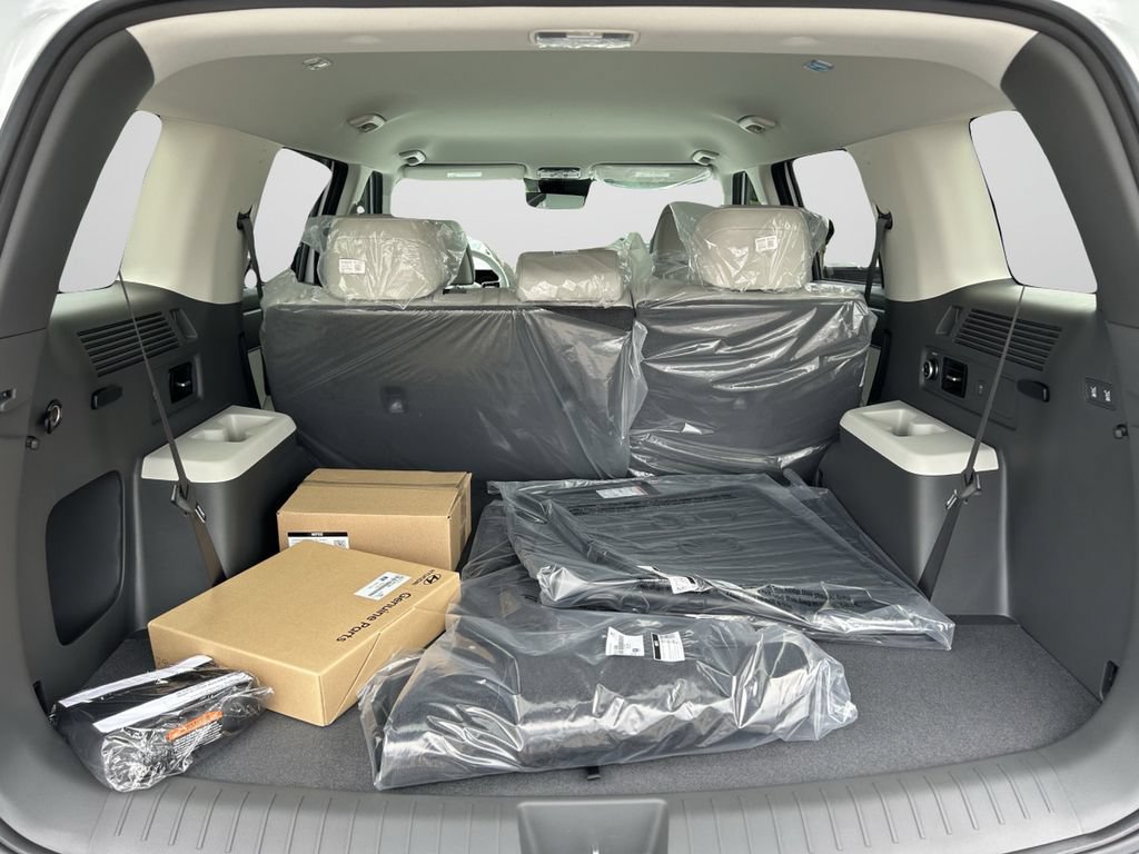 New 2027 Hyundai Santa Fe SE FWD image 16