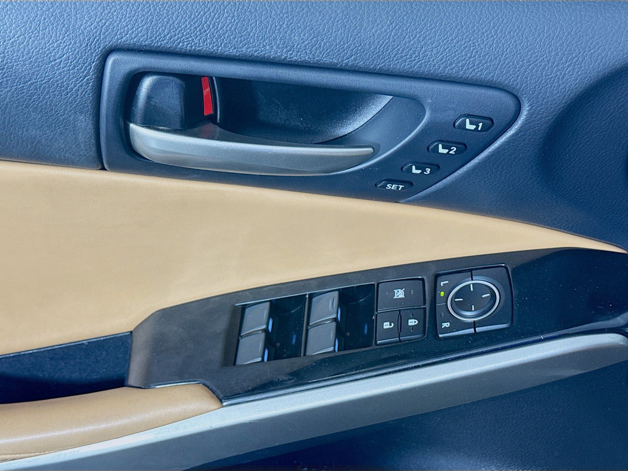 Used 2019 Lexus IS 300 AWD w/ Navigation Package image 24