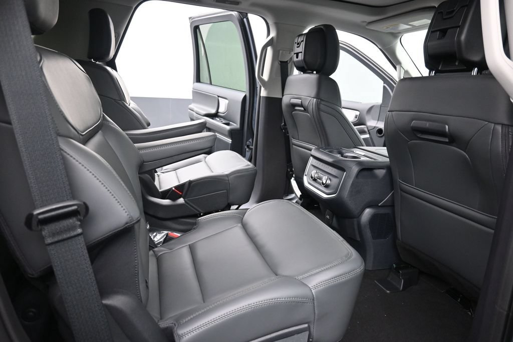New 2027 Ford Expedition Active RWD image 16