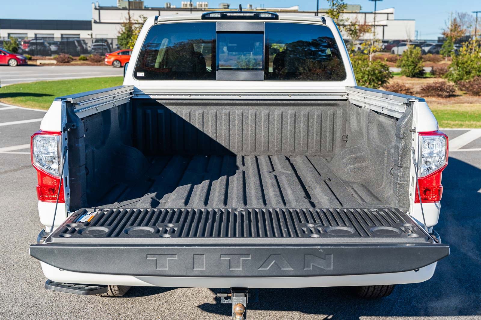 Used 2024 Nissan Titan SV w/ SV Convenience Package image 15