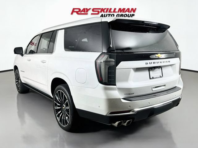 Used 2025 Chevrolet Suburban High Country AWD/4WD image 5
