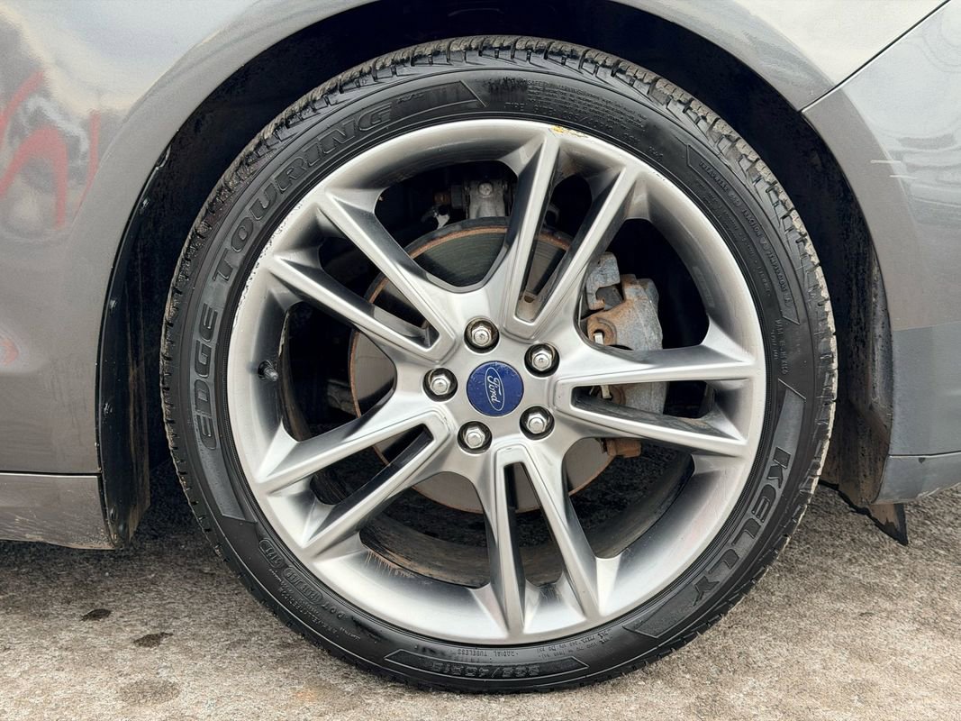 Used 2016 Ford Fusion Titanium AWD/4WD image 26